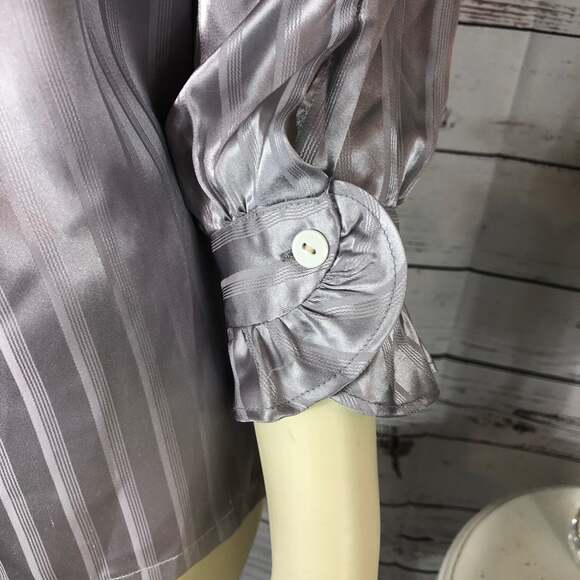 Vintage Alexander’s grey stripped blouse with ruffled neck and cuffs size 40 - Picture 9 of 11